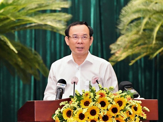 13th Congress of HCMC Party Committee discusses socioeconomic missions ảnh 2