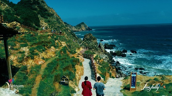 Video clip promoting Vietnam tourism launched to welcome SEA Games 31 ảnh 1