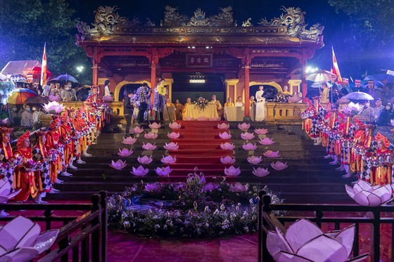 Week-long festival celebrating Buddha's birthday opens in Hue ảnh 12