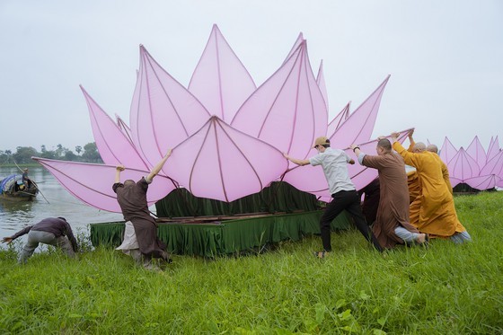 Week-long festival celebrating Buddha's birthday opens in Hue ảnh 16