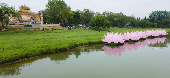 Week-long festival celebrating Buddha's birthday opens in Hue ảnh 21