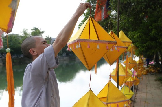 Week-long festival celebrating Buddha's birthday opens in Hue ảnh 26