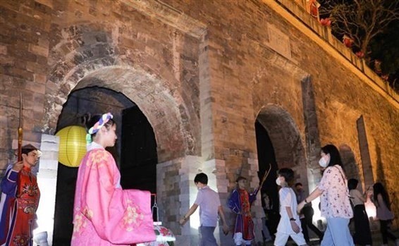 SEA Games 31: Sports delegations get free entry to Thang Long Imperial Citadel ảnh 1