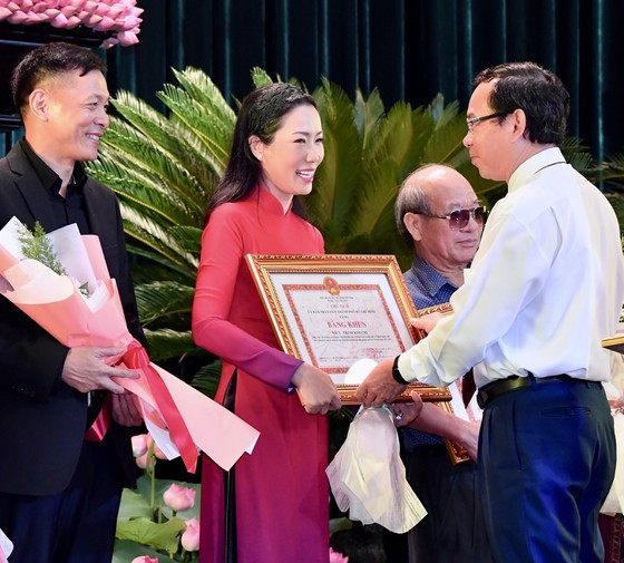 HCMC honors 355 exemplary models in following Uncle Ho’s example ảnh 3
