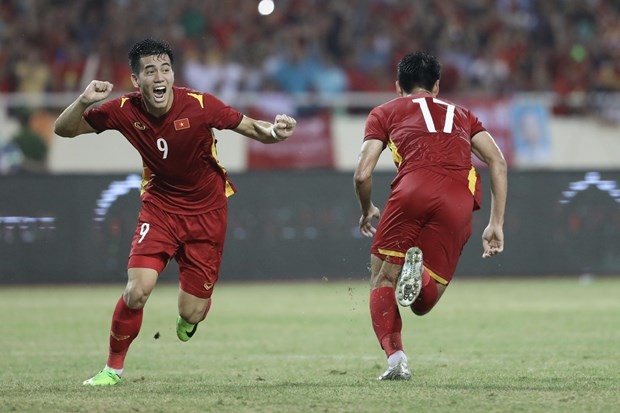 Vietnam defeat Thailand to keep SEA Games men’s football crown ảnh 1