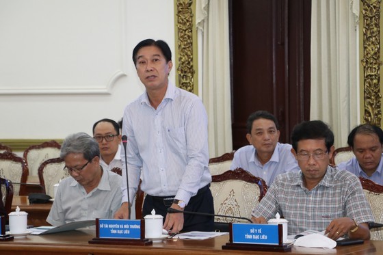 HCMC shares experience in applying IT in various sectors with Bac Lieu Province ảnh 2