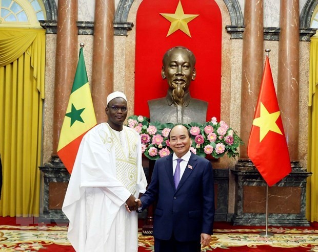 President receives newly-appointed ambassadors of Croatia, Senegal ảnh 2