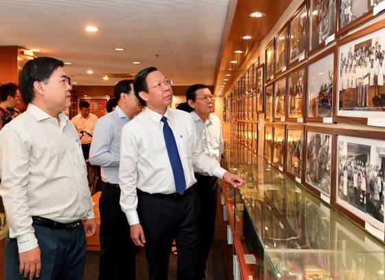 HCMC leader extends greetings to press agencies ảnh 2