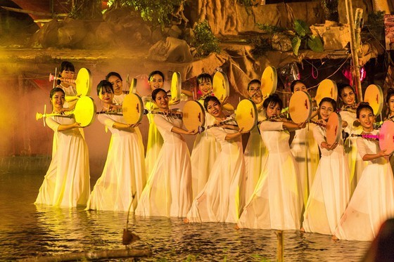 Visitors to enjoy free admission to art performances during Hue Festival 2022 ảnh 6