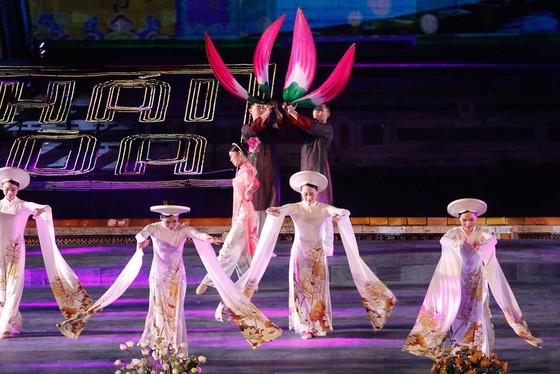 Grand Opening Ceremony of Hue Festival 2022 officially held ảnh 4