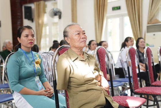 HCMC’s officials visit wounded soldiers in Northern provinces  ảnh 19