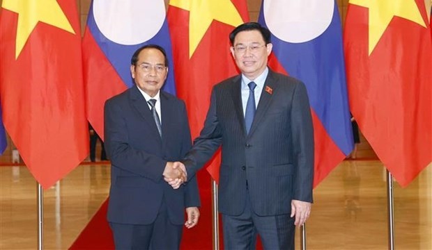 NA Chairman receives Lao Vice President ảnh 1