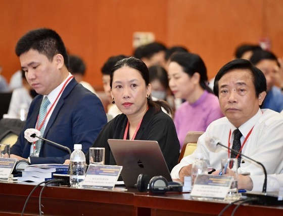 Breakthroughs needed to complete industrialization, modernization policies ảnh 13