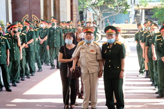 Hero Kostas Sarantidis - Nguyen Van Lap laid to rest in Da Nang ảnh 3