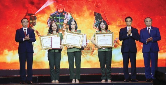 15th National Radio Festival ends ảnh 1
