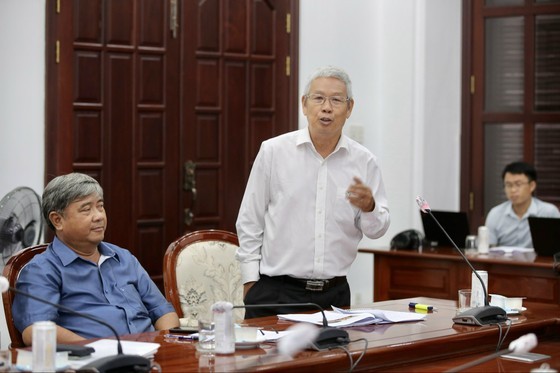 HCMC’s Party Chief listens to football clubs’ concerns ảnh 6
