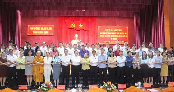 Flexible monitoring to reach a consensus among people ảnh 1