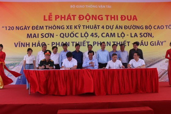 Four expressways asked to be completed at end of 2022 ảnh 3