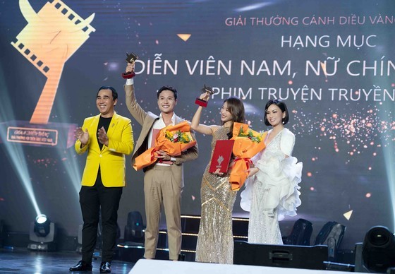 American filmmaker’s movie scoops top prizes at Golden Kite Awards 2021 ảnh 1