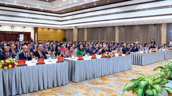 Ceremony marks 30th anniversary of re-establishment of Presidential Office ảnh 5