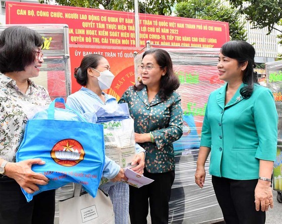 HCMC launches “For the poor” month 2022 ảnh 4