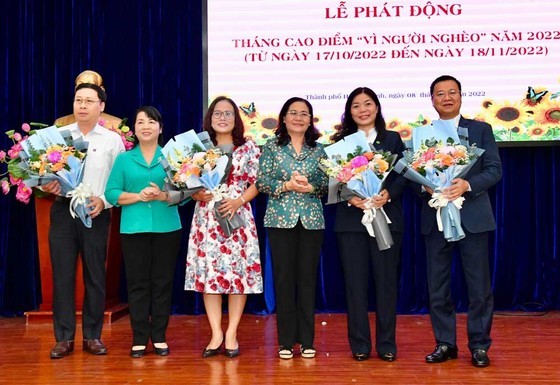 HCMC launches “For the poor” month 2022 ảnh 3