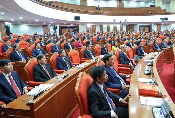 13th Party Central Committee’s sixth plenum concludes ảnh 9