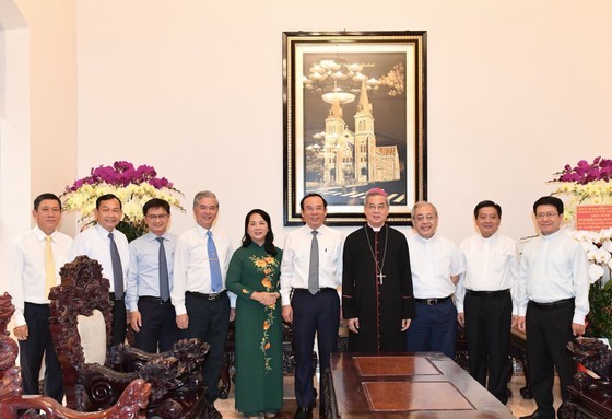 HCMC leaders hope Catholic community contributes to city’s development ảnh 1