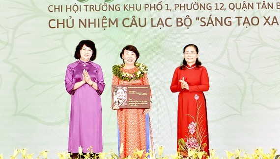 HCMC Women’s Union organizes meeting marking Vietnamese Women's Day ảnh 1