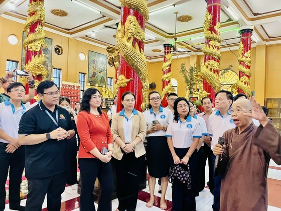 District 6 launches new tour telling stories inside Cho Lon town ảnh 3