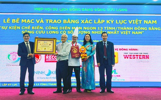Cooking show with largest amount of dishes of Mekong Delta recognized ảnh 1