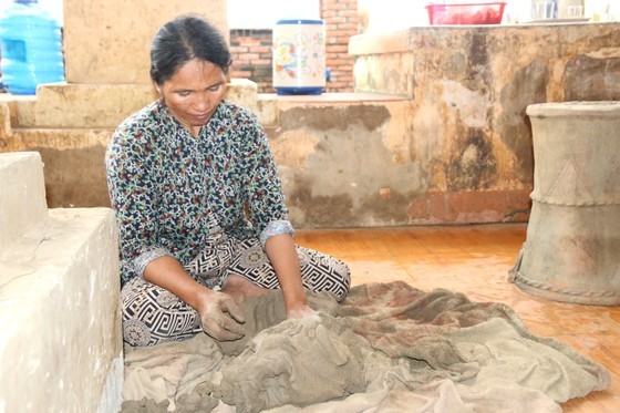 UNESCO-honored pottery-making art of Cham people ảnh 1