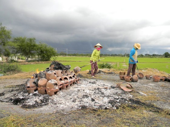 UNESCO-honored pottery-making art of Cham people ảnh 5