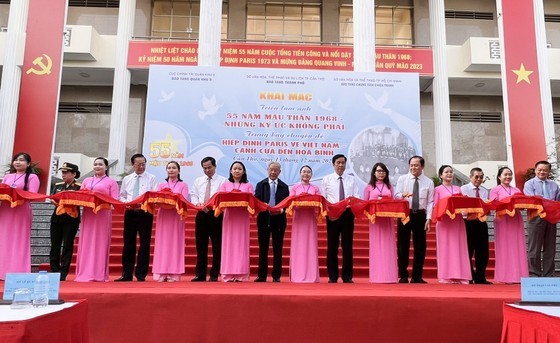 Photo exhibition marks Mau Than Offensive 1968 held in Can Tho ảnh 1