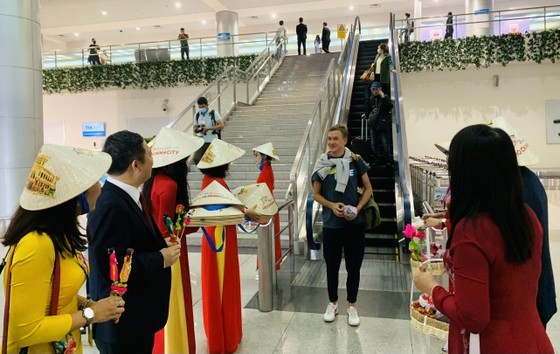 HCMC welcomes the first visitors of the New Year. (Photo: SGGP)