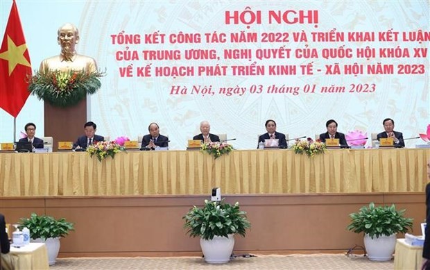 Party General Secretary Nguyen Phu Trong (center), President Nguyen Xuan Phuc (third from left), Prime Minister Pham Minh Chinh (third from right), NA Chairman Vuong Dinh Hue (second from left), and Deputy PMs at the conference on January 3 (Photo: VNA)