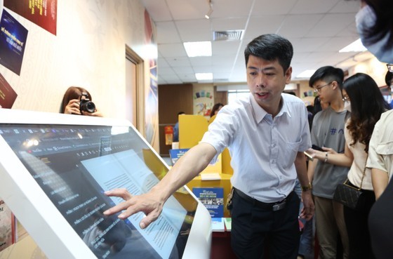 A number of projects have been researched and implemented to build a shared technology platform to support publishers and distributors in releasing digital products to reduce costs in manufacturing. (Photo: SGGP)