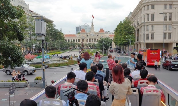 Delegates at the signing ceremony on developing golf tourism products in Ho Chi Minh City (Photo: VNA)