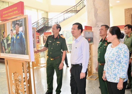 State President Vo Van Thuong and delegates attend the meeting. (Photo: SGGP)