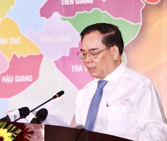Chairman of the People’s Committee of Ben Tre Province Tran Ngoc Tam speaks at the event. (Photo: SGGP) Chairman of the People’s Committee of Ben Tre Province Tran Ngoc Tam speaks at the event. (Photo: SGGP)