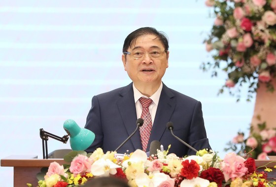 VUSTA Chairman Phan Xuan Dung speaks at the event. (Photo: SGGP)
