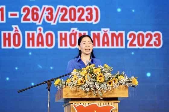 Phan Thi Thanh Phuong, Secretary of the HCMC Youth Union speaks at the ceremony. (Photo: SGGP)