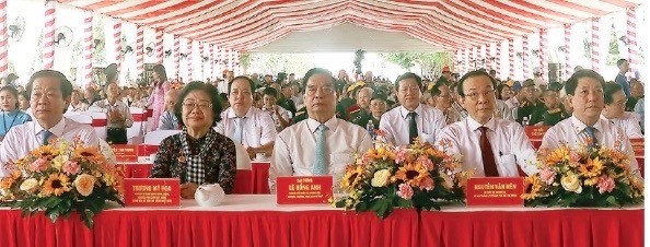 Party and State leaders attend the ceremony marking the 50th anniversary of the return of imprisoned revolutionaries from Phu Quoc Island. (Photo: TTXVN)