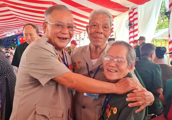 Former prisoners of war in Phu Quoc prison attend the meeting. (Photo: SGGP)