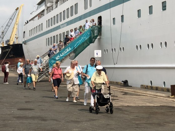 Amadea cruise ship carrying more than 300 passengers arrives at Sai Gon Port in HCMC on March 31. (Photo: SGGP)