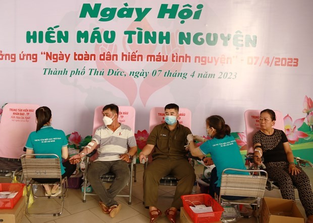 Residents in HCMC donate blood at the program held in Thu Duc city on April 7. (Photo: VNA)