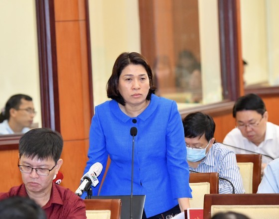 Director of the Department of Planning and Investment Le Thi Huynh Mai noted that one of the reasons causing the low disbursement rate is the site clearance task. (Photo: SGGP)
