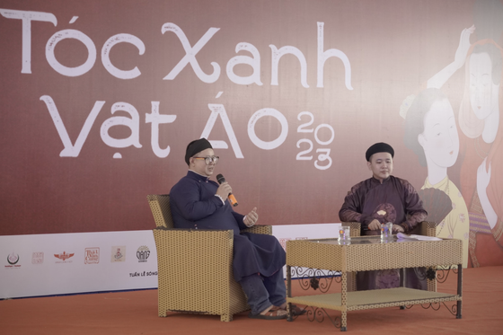 Speakers participate in a talk show on preserving and promoting the traditional beauty of Ao Dai. (Photo: SGGP)