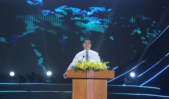 Vice Chairman of the People’s Committee of Binh Dinh Province Lam Hai Giang speaks at the event. (Photo: SGGP)