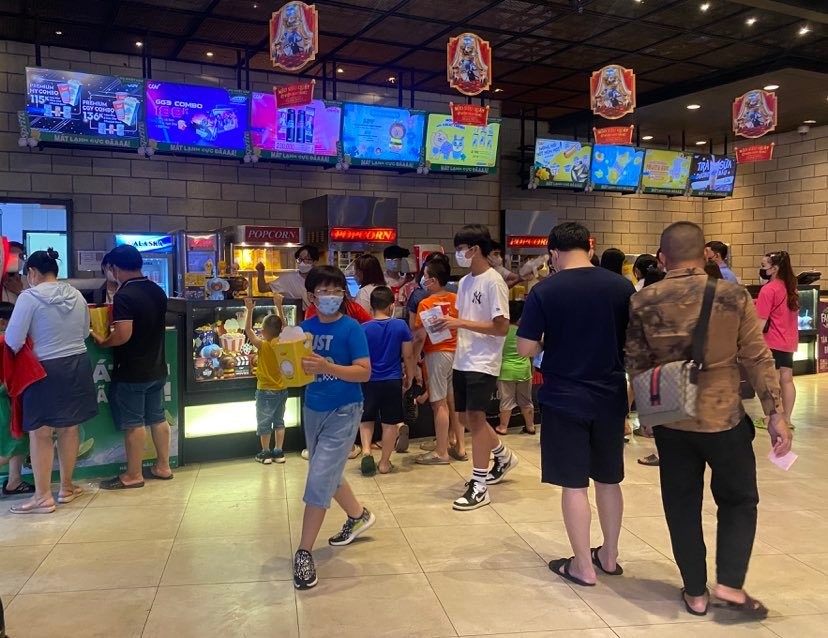 Cinemas welcome crowds of moviegoers during national holidays. (Photo: KK)
